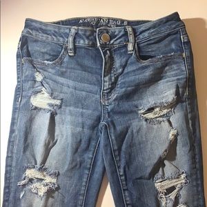 AE distressed super stretch cropped jeans